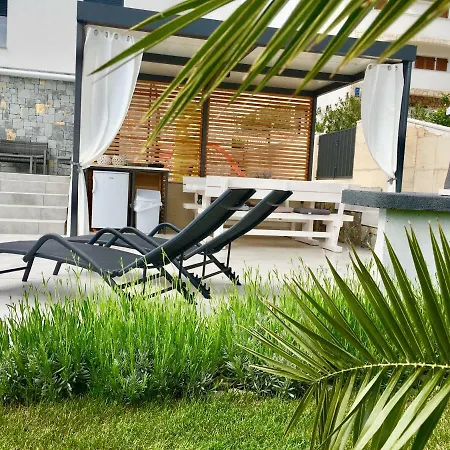Sun & Sea Villa