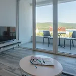 Sun & Sea With A View * Корнич
